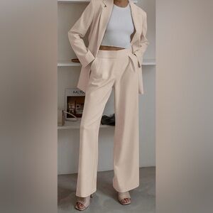 New XXL Women's 2 Piece set: Blazer and Wide Leg Pant Suit